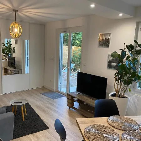 Holiday home Location Maison T2 4pers Gare Sncf Ferry Boat Mont Faron