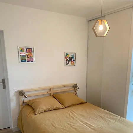 Location Maison T2 4pers Gare Sncf Ferry Boat Mont Faron Holiday home Toulon